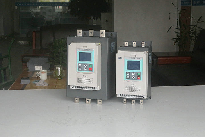 22kw电机软启动器(220kw电机软启动器启动时间)
